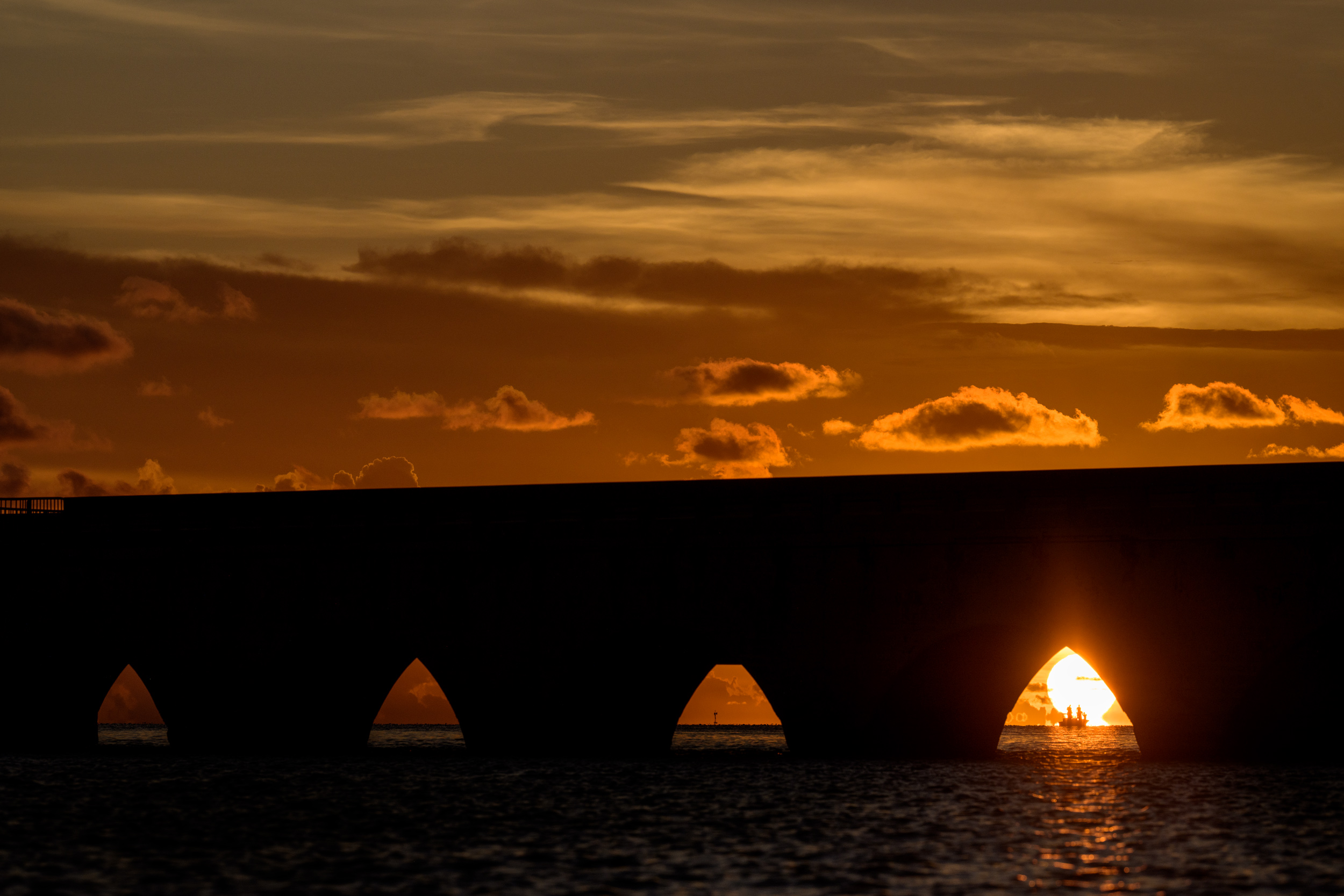 sunset_bridge_fishingboat_costalg25_062822_LEE4996web